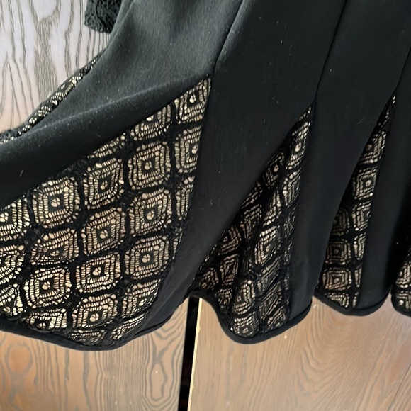 Catherine Malandrino long sleeved black cocktail dress. Size 2 - Picture 4 of 8